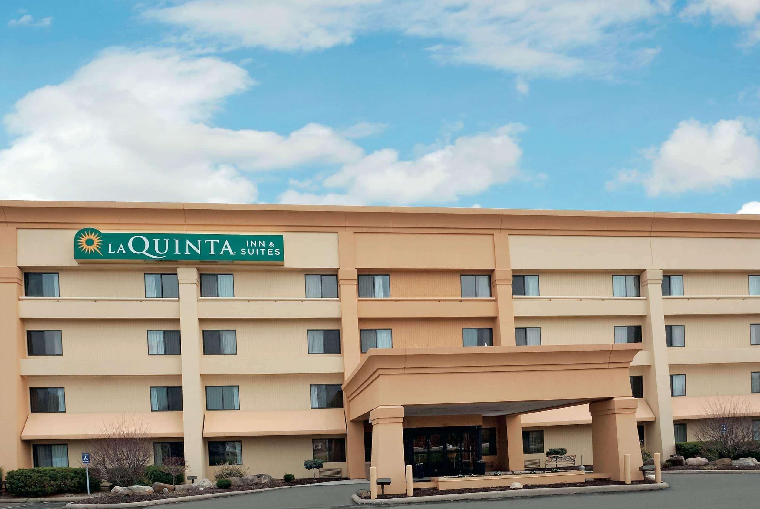 La Quinta By Wyndham Mansfield Oh Hotel Exterior photo