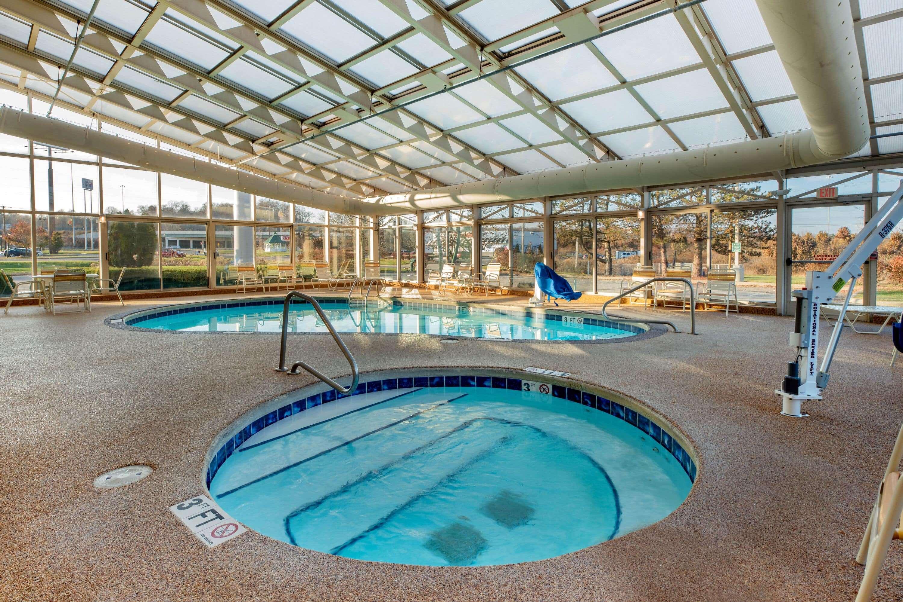 La Quinta By Wyndham Mansfield Oh Hotel Exterior photo